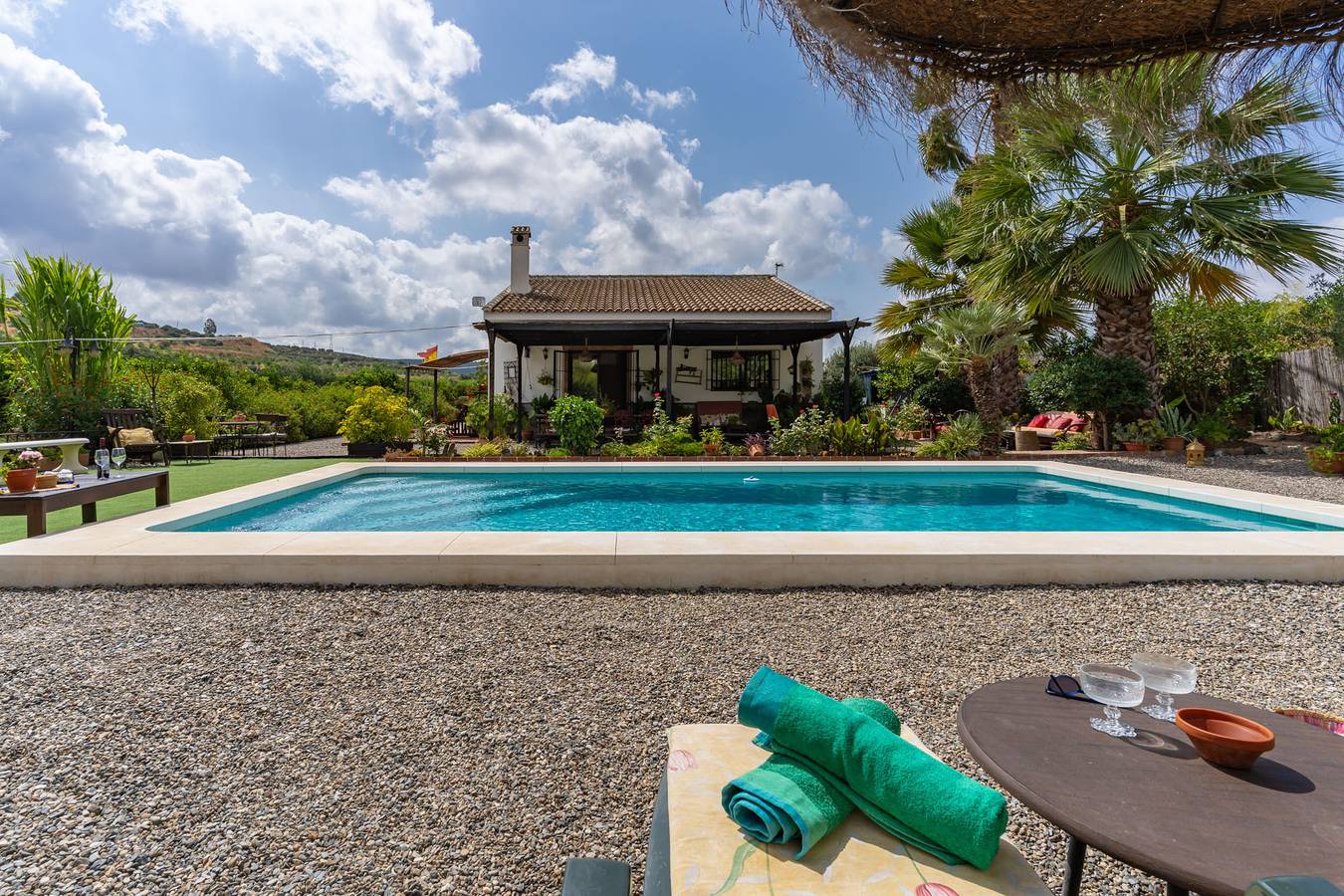 Finca 'Villa Pinale Álora' mit Bergblick, Wi-Fi und Klimaanlage in Álora, Málaga Provinz