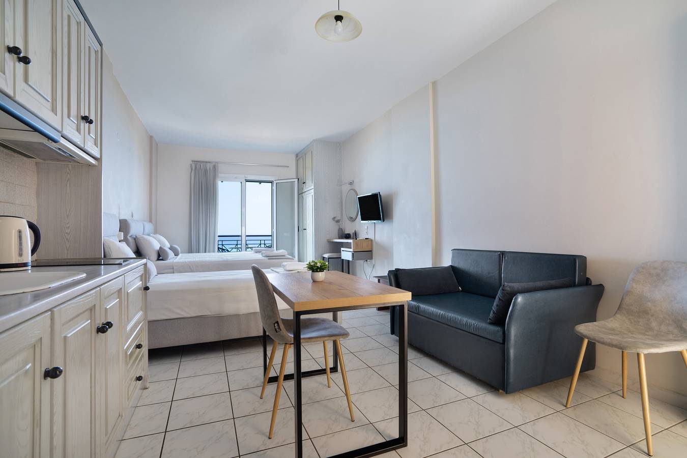 Ganzes Studio, Einzimmerapartment 'Sunset Triple 1' mit Meerblick, Wlan und Klimaanlage in Agios Nikitas, Griechenland