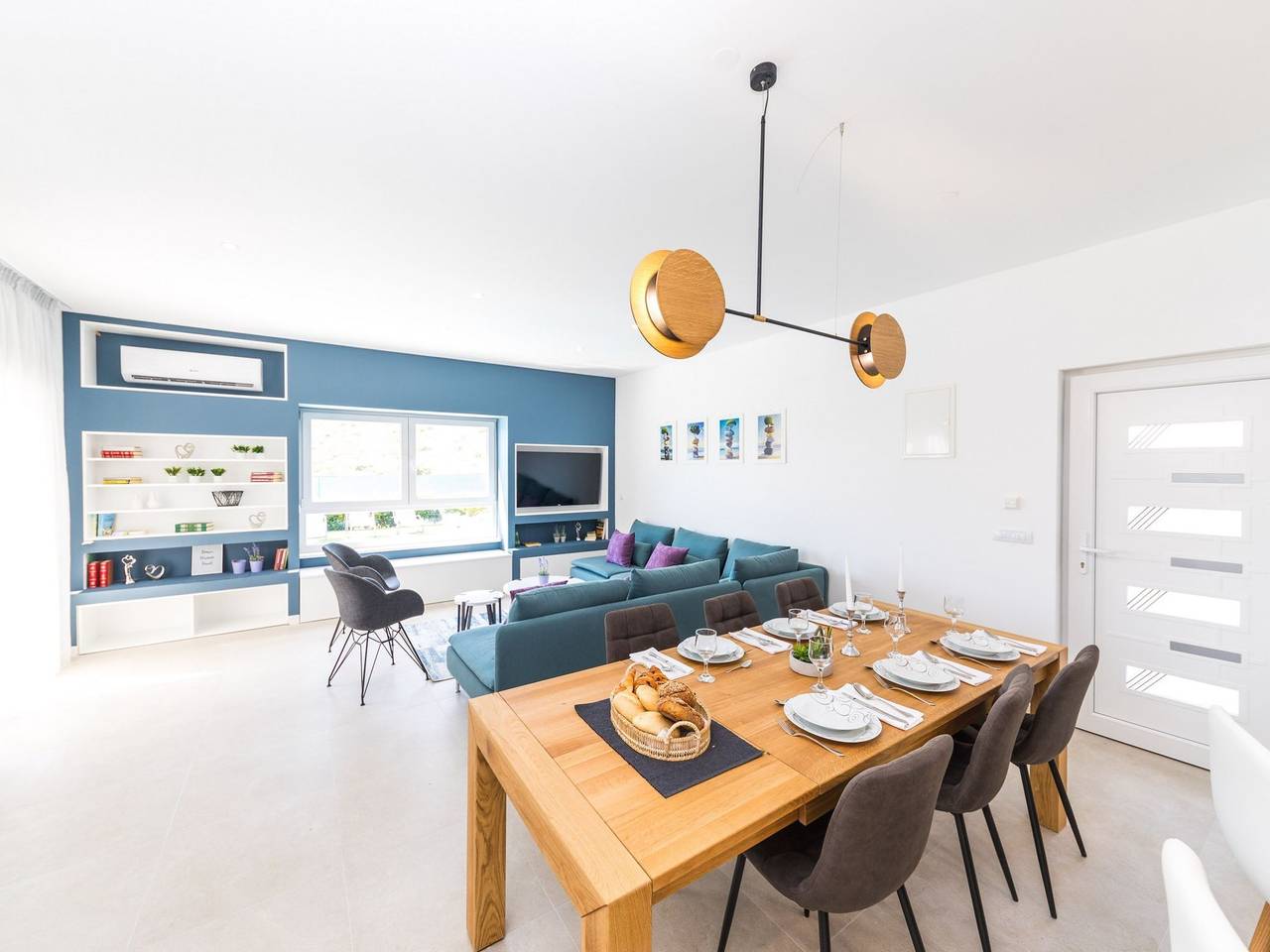 Scenic Elegant Trogir Villa with Pool - Five Bedroom Villa in Trogir, Split-Dalmatien