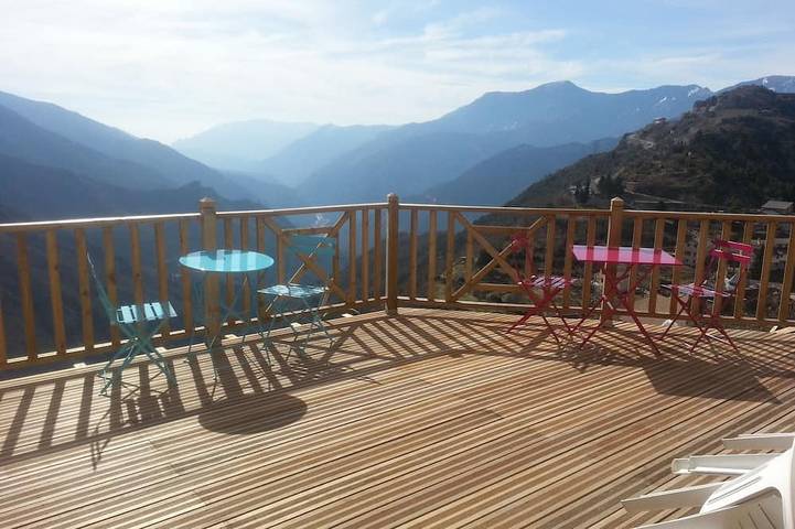 Cottage pour 8 personnes, avec jardin et balcon à Rimplas