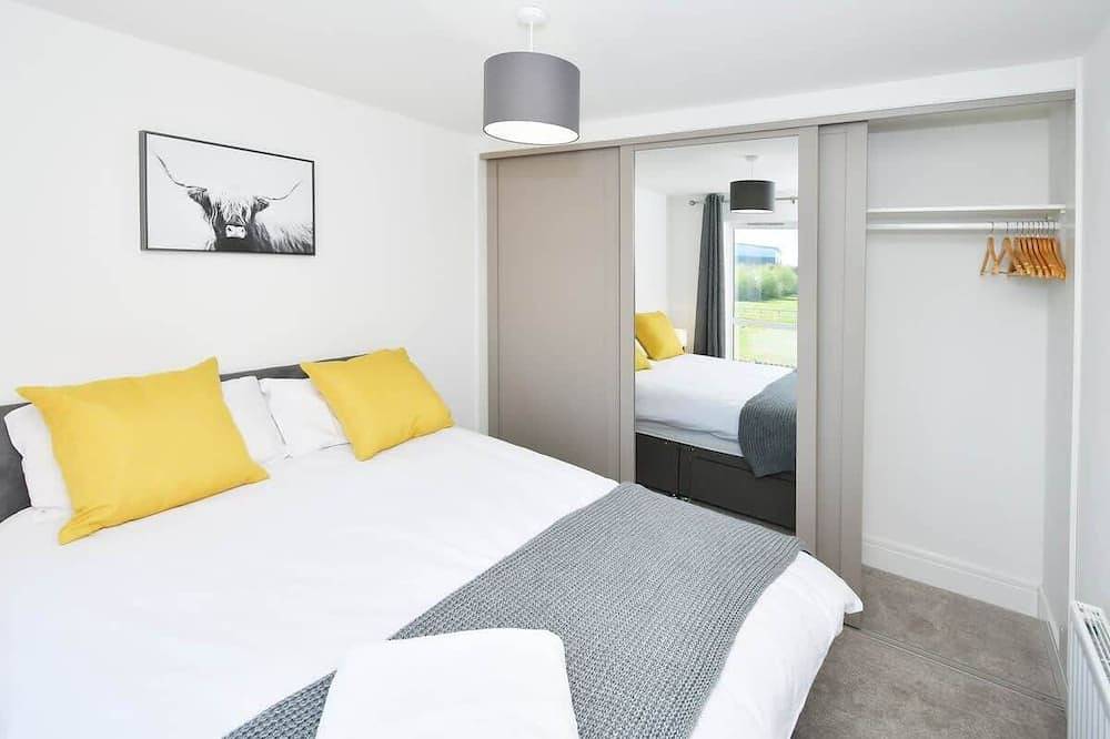 Regal House Summary: in Stoke-on-Trent, Midlands