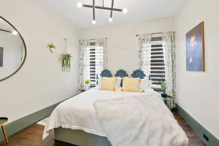 Vacation rental for 5 people, with yard and balcony, with pets in Tacoma