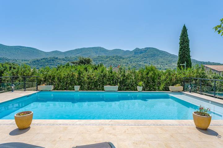 Location de vacances pour 8 personnes, avec jardin à Nyons - 2