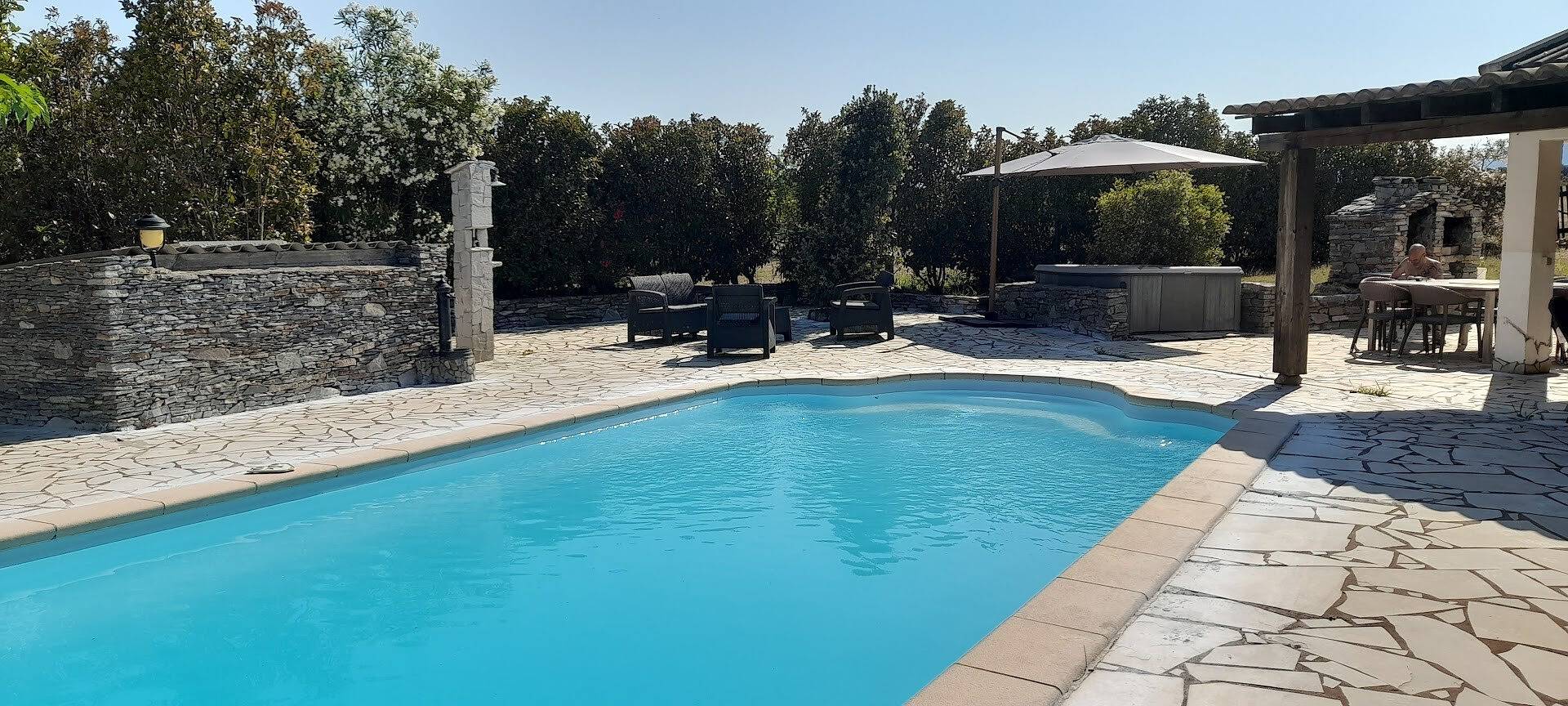 Villa l'Alivu terrasse et piscine in Linguizzetta, Arrondissement de Corte