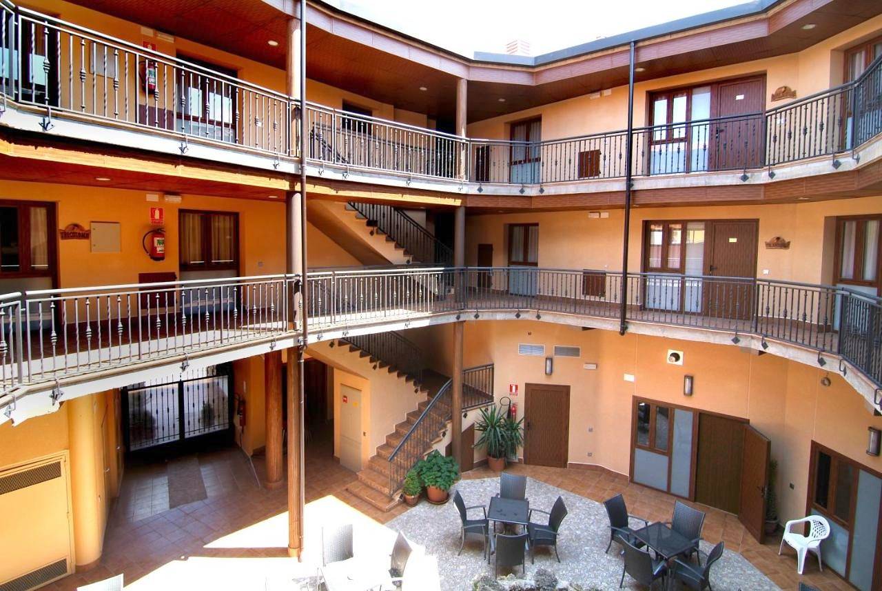 Apartahotel La Corrala in San Martín de la Virgen de Moncayo, Provincia de Zaragoza