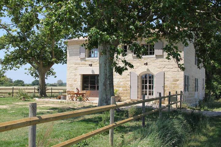 Gîte pour 4 personnes, avec Terrasse et Jardin en Camargue