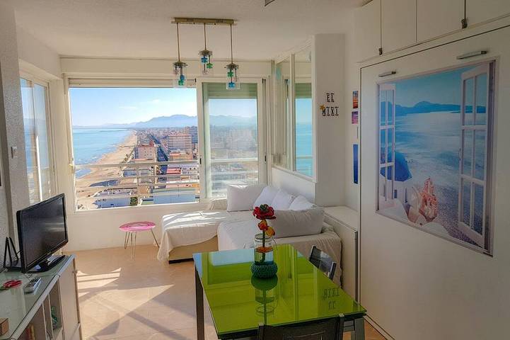Appartement entier, Gandia, vue imprenable sur l'océan, en bord de mer in Bellreguard, Costa de Valencia