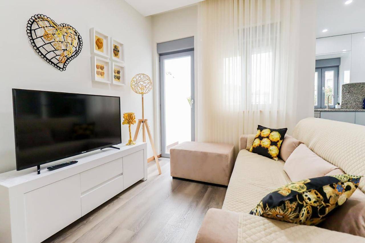 Apartamento inteiro, Tiana Apartment - City Centre with Terrace in Viana do Castelo, Distrito de Viana do Castelo
