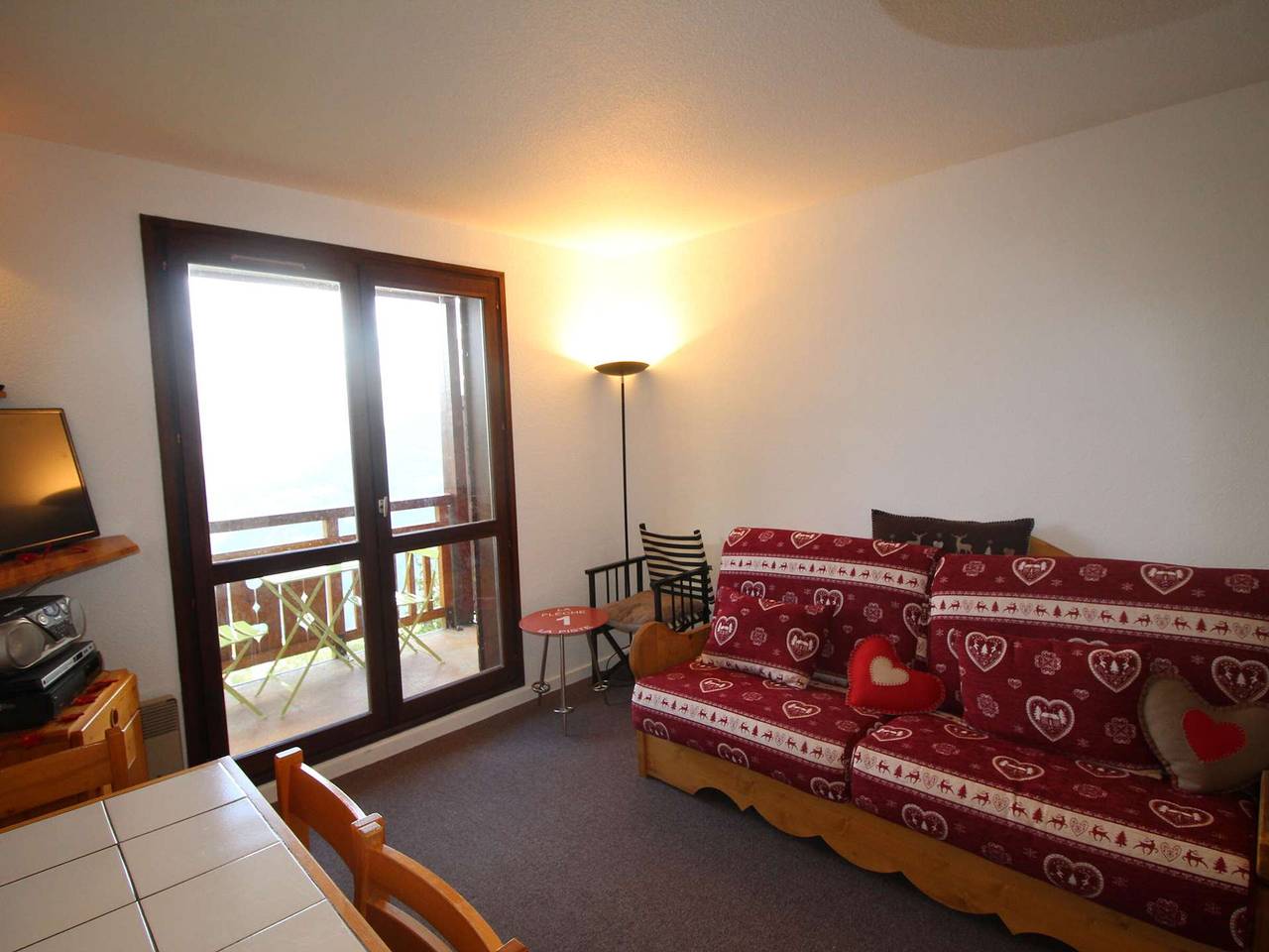 Ganze Wohnung, 2-Zimmer-Wohnung mit Balkon 400m von den Pisten, Kostenloser Parkplatz in Auris, Nationalpark Écrins