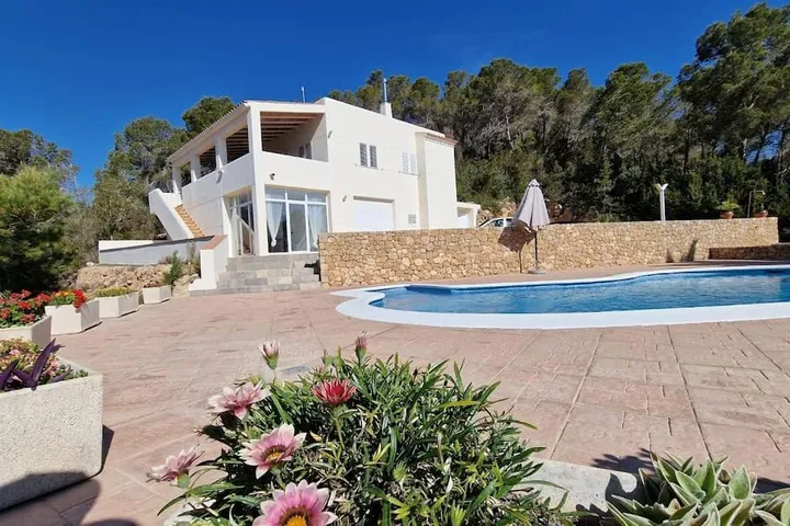 Casa de vacaciones para 4 personas, con jardín además de piscina y vistas - 1