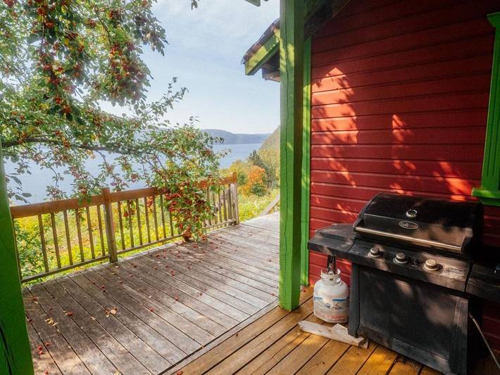 Gîte pour 12 personnes, avec vue et terrasse, animaux acceptés dans Sainte-Rose-du-Nord - 3