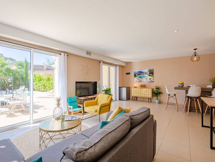 Location de vacances pour 6 personnes, avec terrasse et jardin dans Plage de la Garonnette - 3