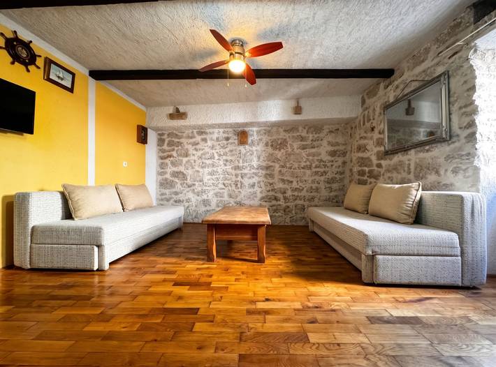 Ferienwohnung für 6 Personen, mit Balkon/Terrasse und Garten auf Murter - 3