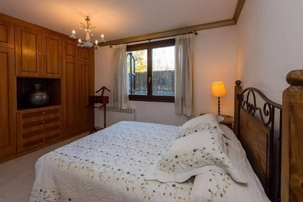 Self catering Can Oscar for 12 people in la Seu d'Urgell, Catalan Pyrenees