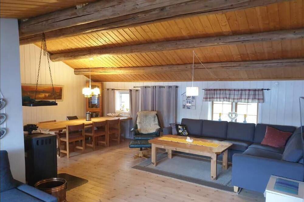 Authentic Norwegian Cabin with Stunning Lake Views - Cottage with Fishing in Orkdal