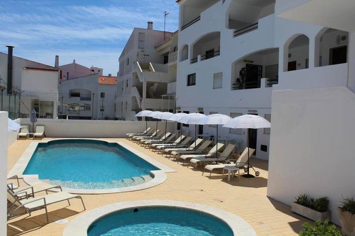 Aparthotel para 6 pessoas, com varanda e piscina em Albufeira