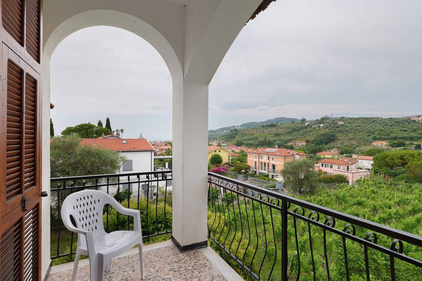 Cały apartament, Apartment '607' with Private Terrace and Shared Garden in Diano Castello, Riviera di Ponente