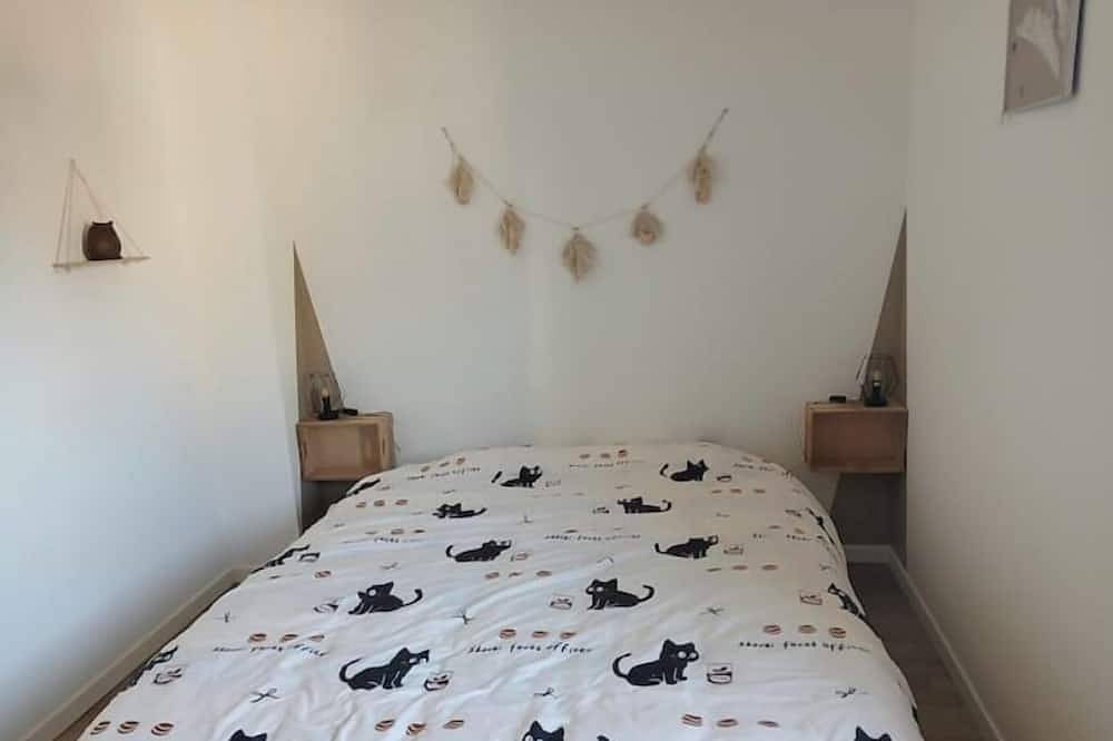 Appartement entier, Appartement rénové dans centre village de Mazan in Mazan, Parc naturel régional du Mont-Ventoux