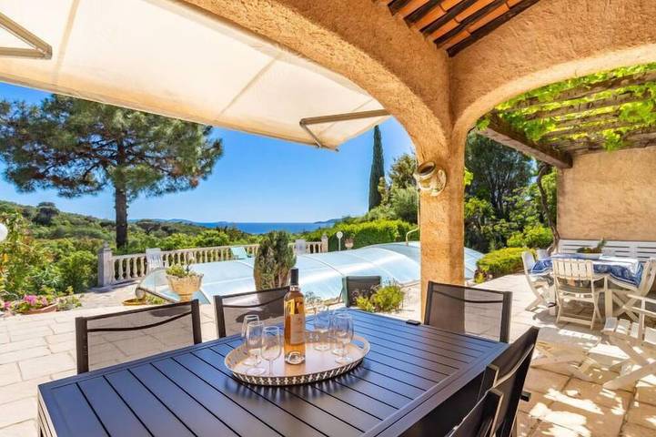 Maison de vacances pour 6 personnes, avec balcon et piscine dans Cavalière