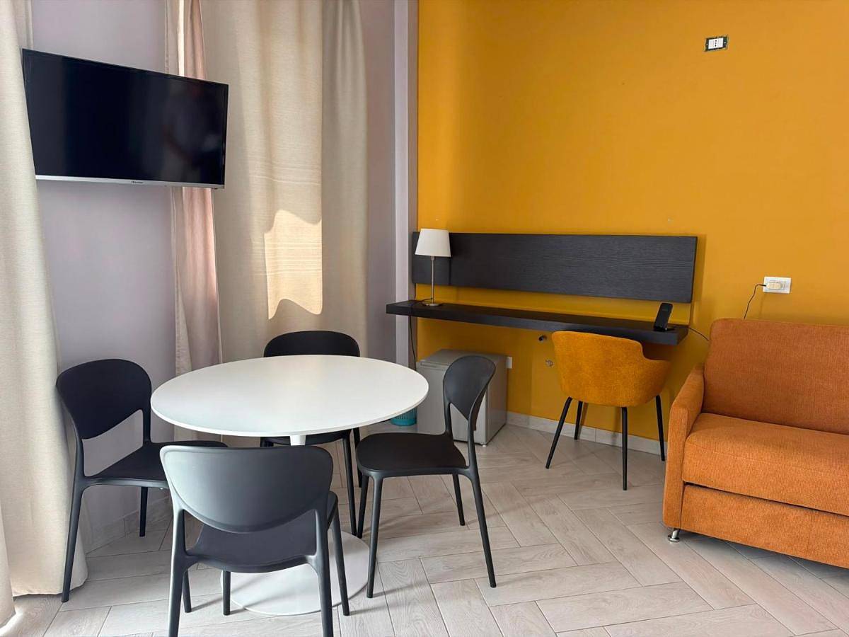 Belvedere Rent Rooms in Campofelice di Roccella, Province de Palerme