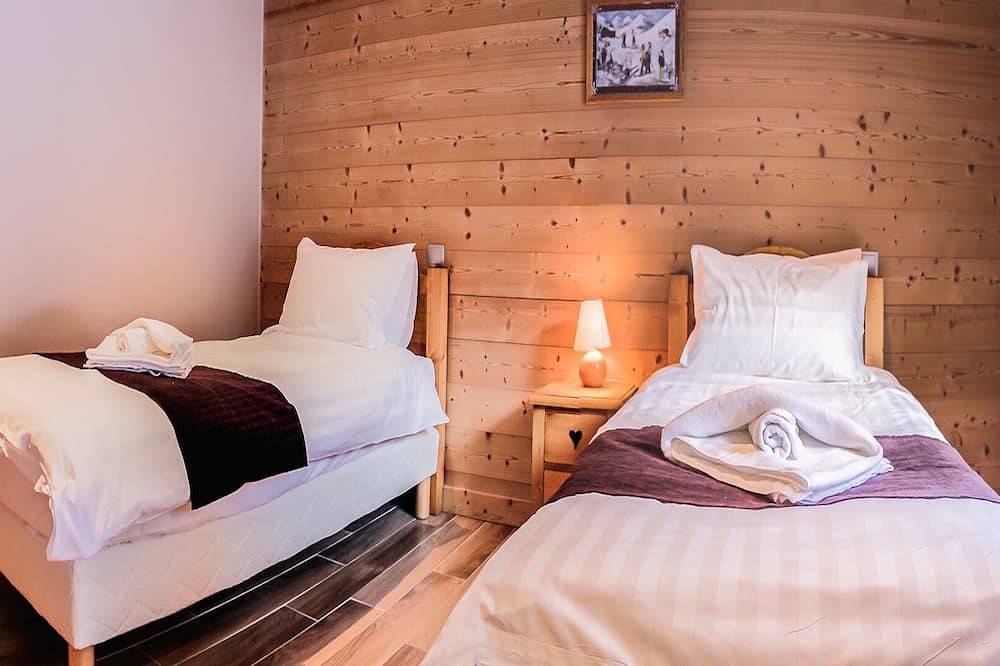 Private cottage in the heart of nature in Montriond, Les Portes du Soleil