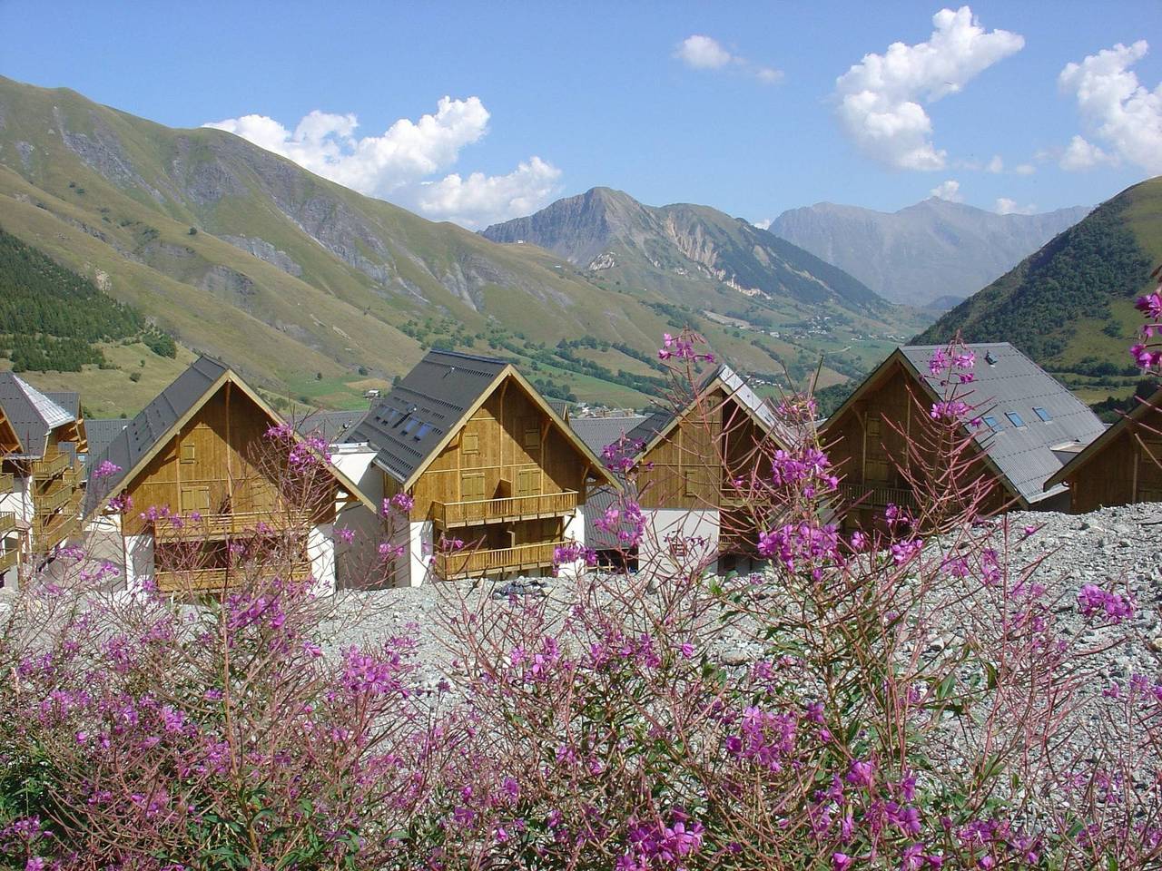 Appartement entier, Appartement alpin lumineux et confortable in Saint-Sorlin-d'Arves, Région de Saint-Jean-de-Maurienne