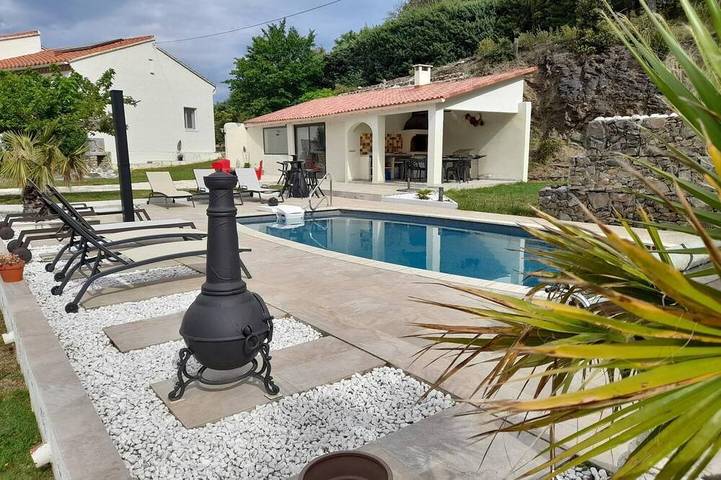 Location de vacances pour 6 personnes, avec jardin à OMS (homonymie)