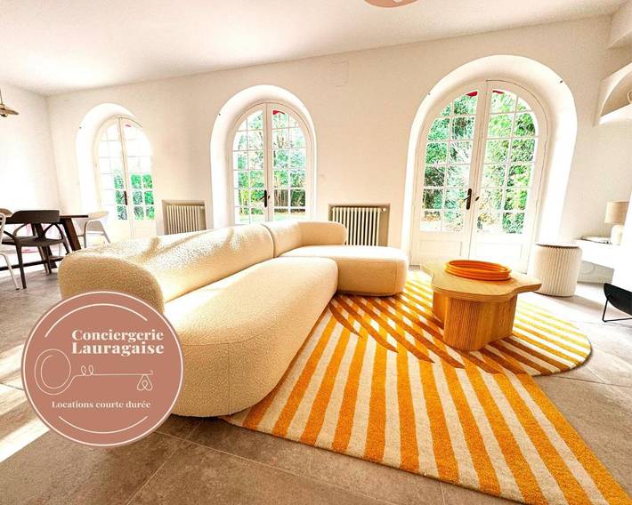 Location de vacances pour 8 personnes, avec piscine ainsi que jardin et vue à Pexiora