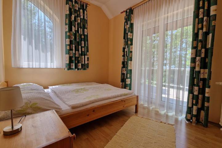 Last Minute offer for August *Direkt Am See *eigenes Boot *Private Beach *Grill in Szantod, Plattensee Südufer