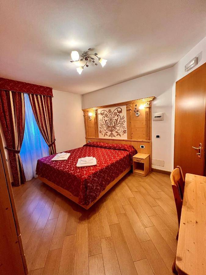 Hôtel pour 2 personnes, avec jardin ainsi que vue et terrasse à San Lorenzo in Banale - 2