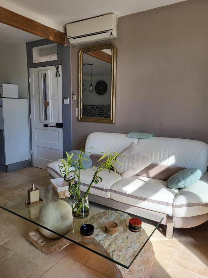 Location de vacances pour 5 personnes, avec jardin et jacuzzi à Aubignan