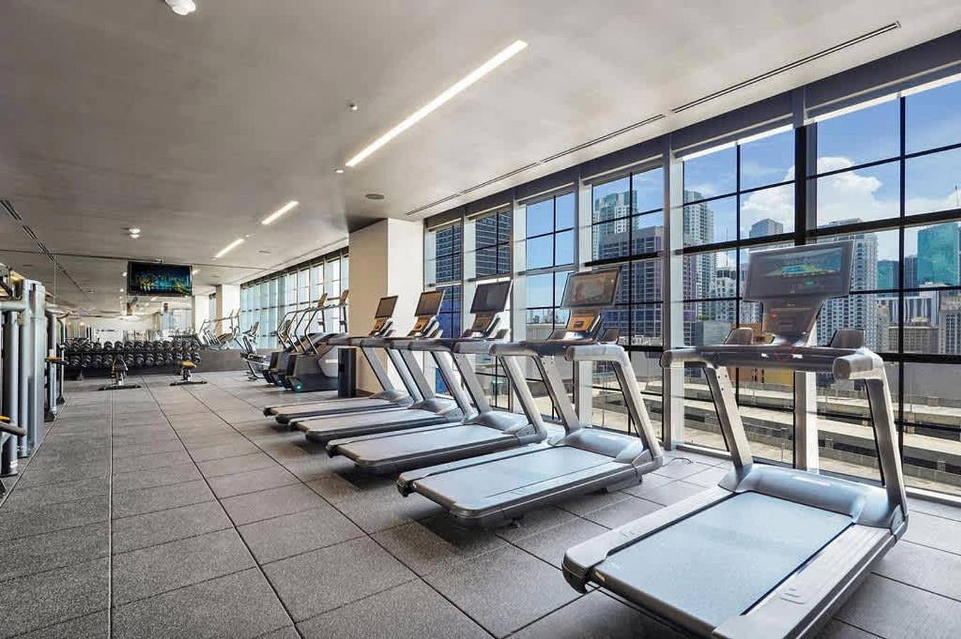 Appartement entier, Best Stay - City Views  Gym   Pool in Miami, Floride