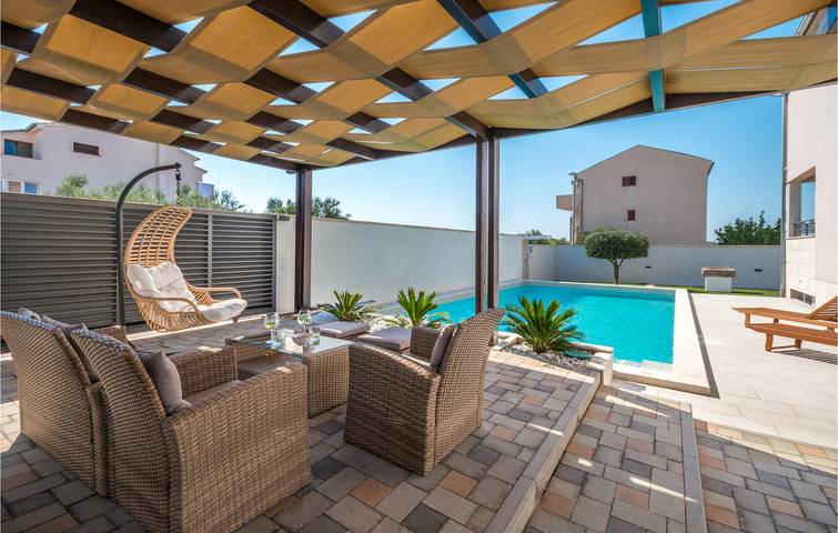Maison de vacances pour 10 personnes, avec terrasse ainsi que sauna et piscine - 1