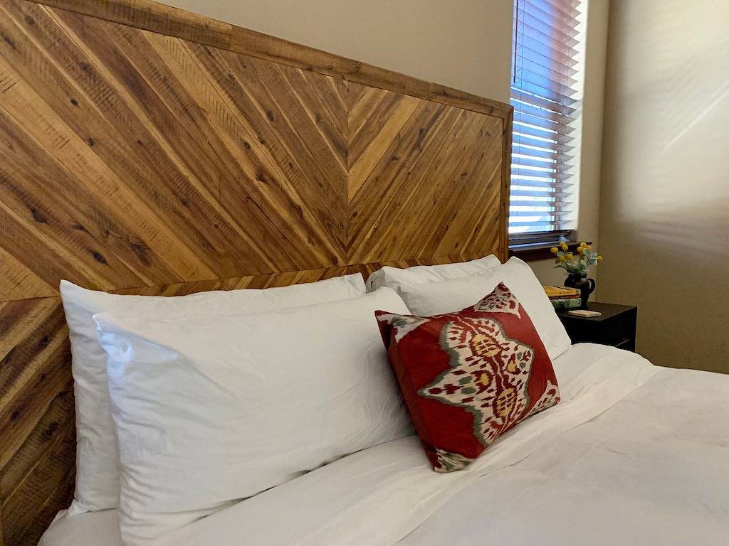 Modern Rustic - für 6 Personen - tolle Aussicht - nur wenige Minuten vom Shaver Lake Village entfernt in Shaver Lake, Kings Canyon Nationalpark