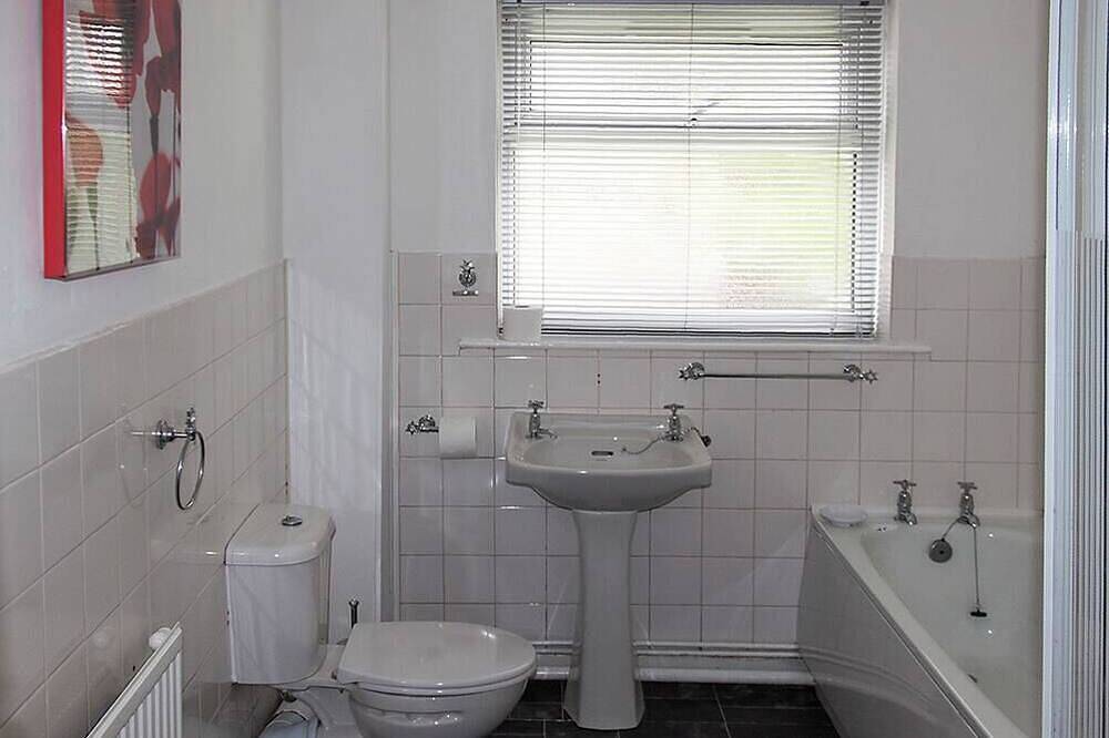 Apartment for 4 People in Swansea, Swansea region