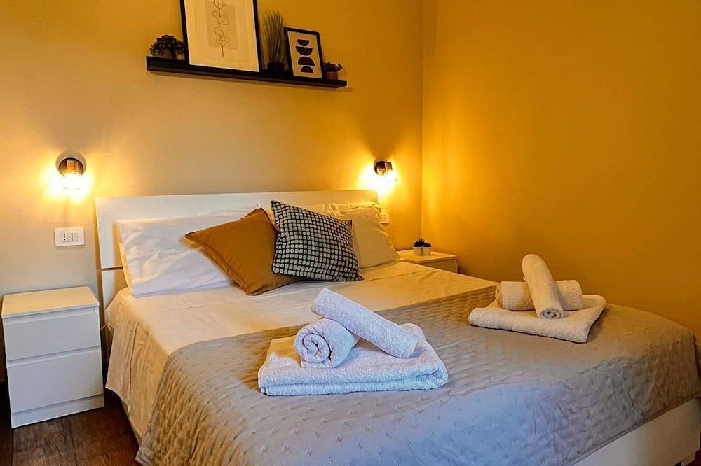 Apartamento entero, A 5-minute walk from the sea and the station, La Casetta is comfortable and cozy. in Ladispoli, Provincia de Roma