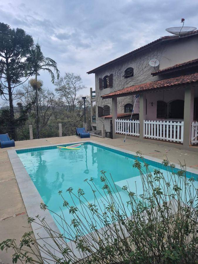 Casas e apartamentos de temporada para 10 pessoas, com vista e piscina e ainda jardim and terraço em Araçoiaba da Serra