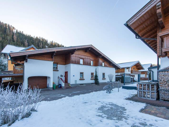 Ferienwohnung für 8 Personen, mit Balkon und Garten in Altenmarkt im Pongau