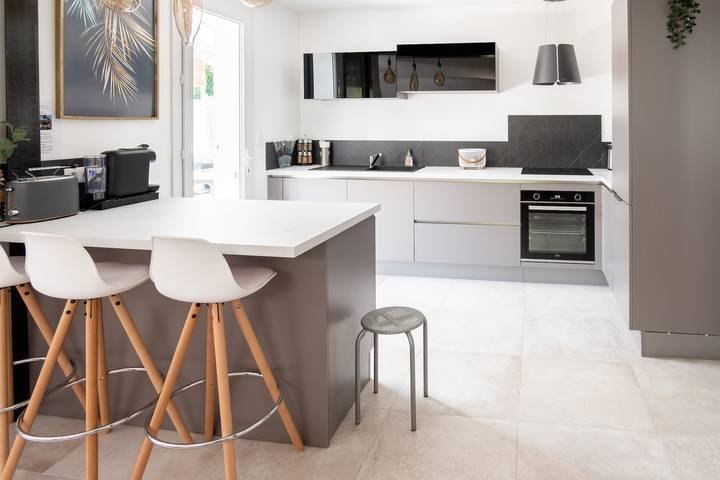 Location de vacances pour 6 personnes, avec terrasse ainsi que jacuzzi et jardin à Bandol - 3