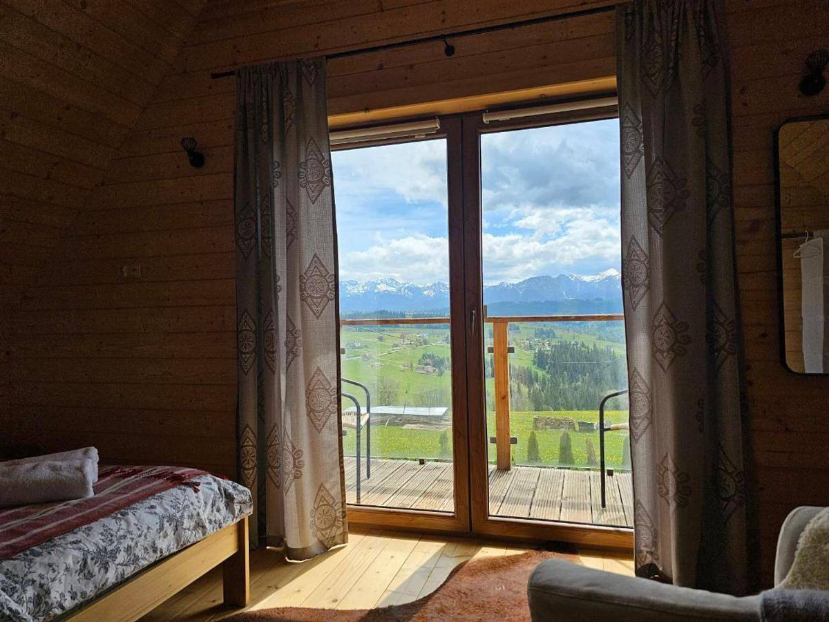Alpine Chalet with Jacuzzi and Sauna in Karpaty (Polska)
