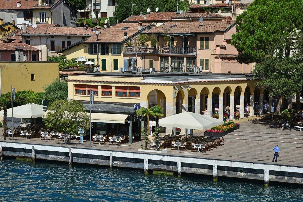 Camere Al Veliero in Spiaggia Rimbalzello (Salò), Gardone Riviera