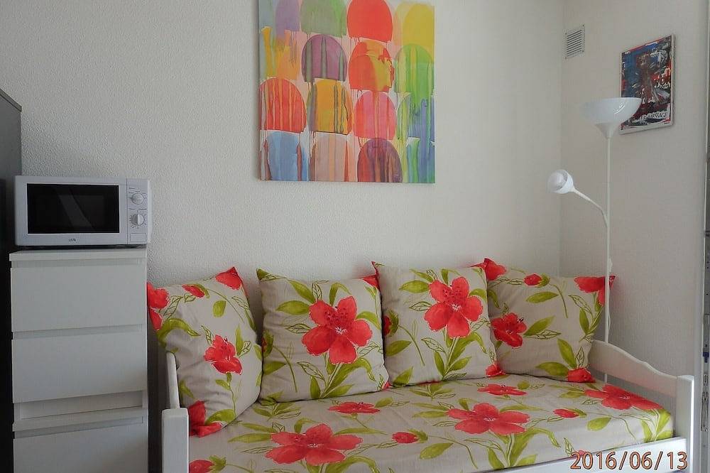 Ganze Wohnung, Charmantes Studio mit Meerblick in Théoule-sur-Mer, Massif de l'Esterel