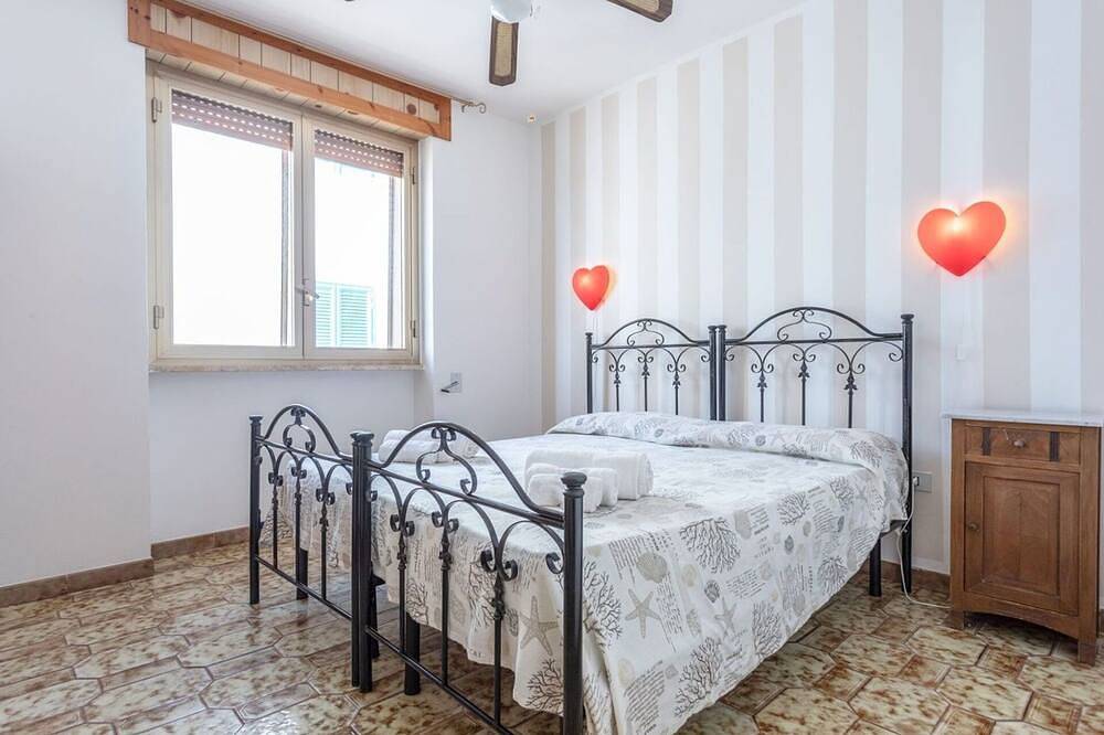 Apartamento entero, Precioso apartamento para 5 personas con A/C, balcón y mascotas permitida in Torre Mozza (Salento), Golfo de Tarento