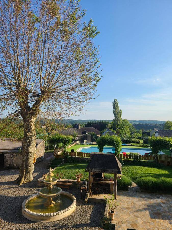 Les Dépendances du Château in Noailles (Corrèze), Région de Brive-la-Gaillarde