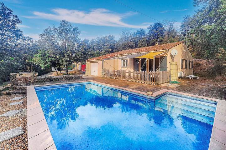 Location de vacances pour 5 personnes à Ferrières-Poussarou