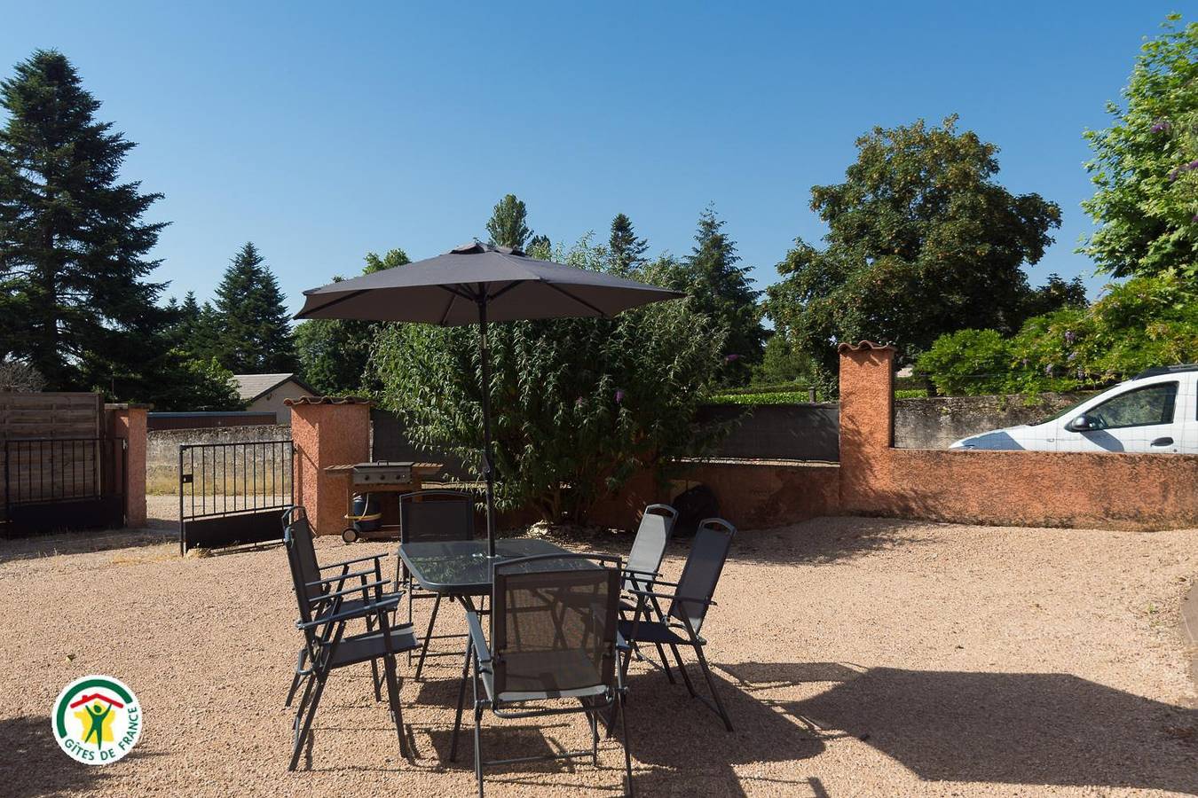 Le Laurier Rose in Saint-Romain-de-Jalionas, La Tour-du-Pin und Umgebung
