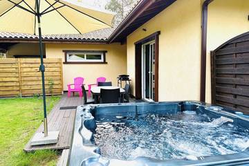 Gîte pour 3 personnes, avec jacuzzi ainsi que terrasse et jardin dans les Landes