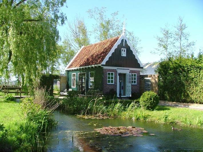 B&b voor 4 personen, with Terras and Tuin as well as Uitzicht in Zaanstad