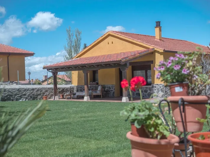 Ferienhaus für 10 Personen, mit Garten und Ausblick - 1