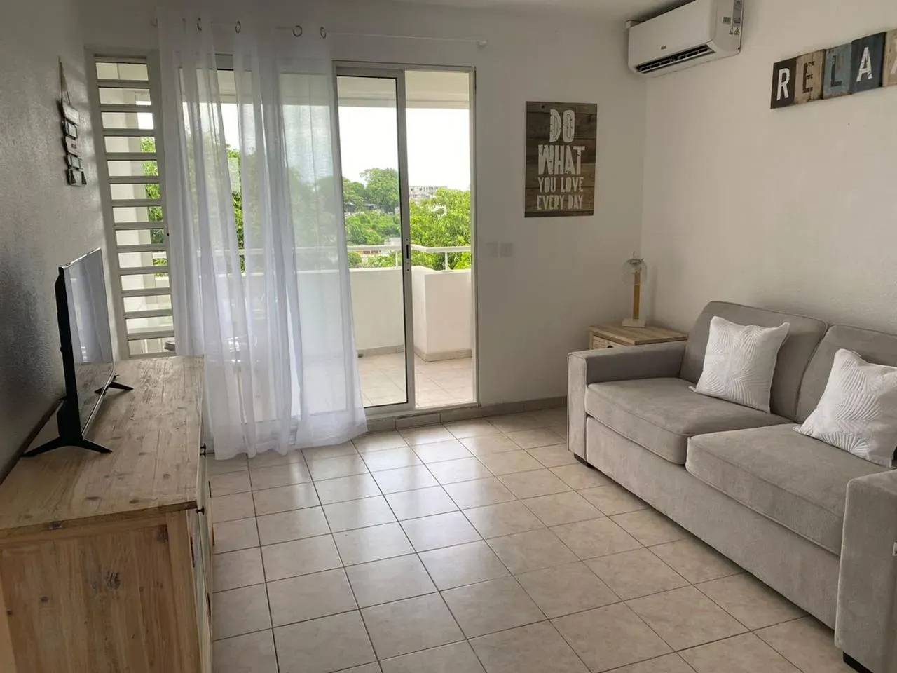 Estudio entero, Estudio moderno junto a la playa en Les Abymes - 24 m² in Les Abymes, Guadalupe
